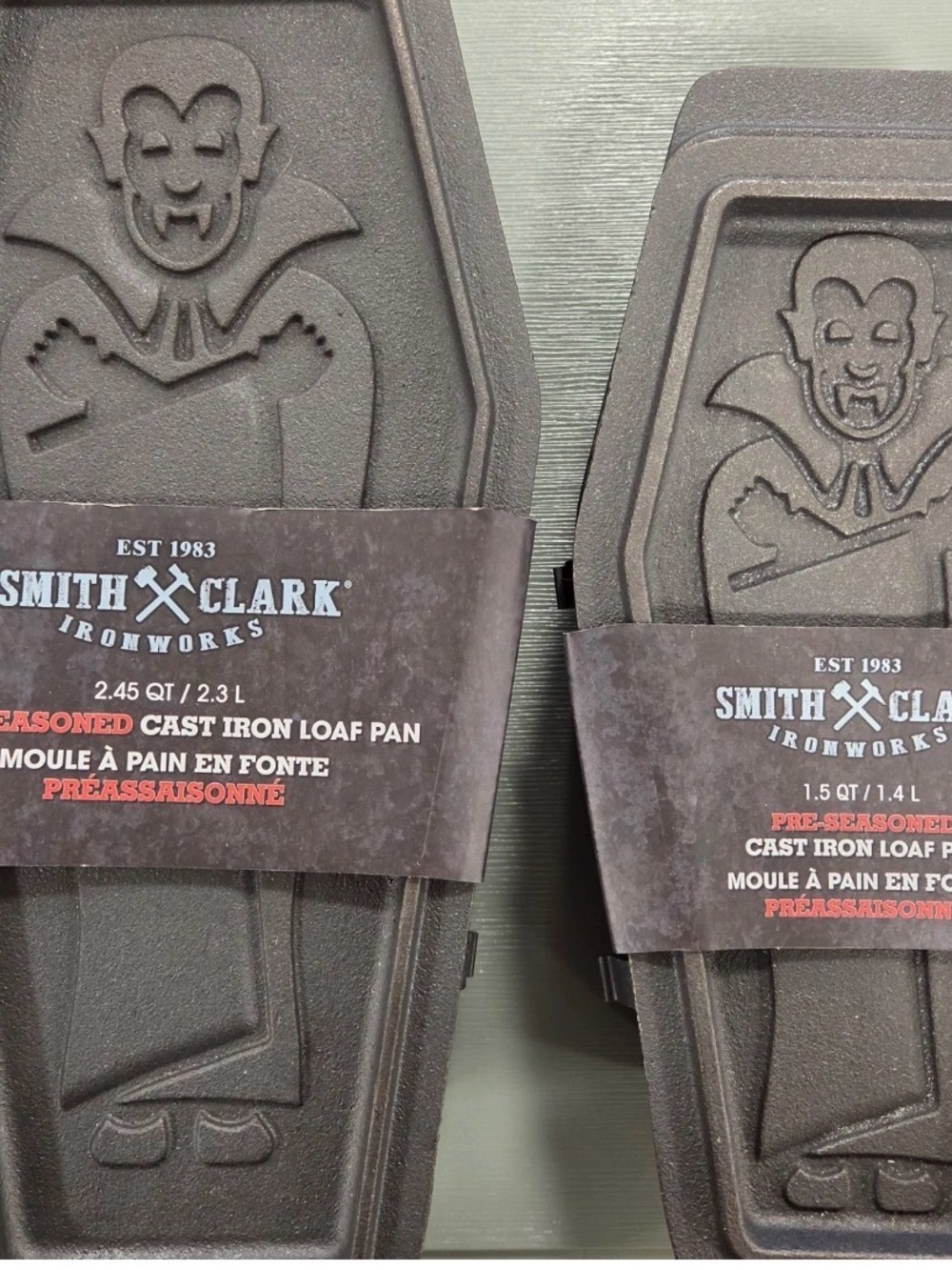 2 Smith & Clark DRACULA Coffin Cast Iron Loaf Pan Rare Halloween 2.45qt & 1.5qt